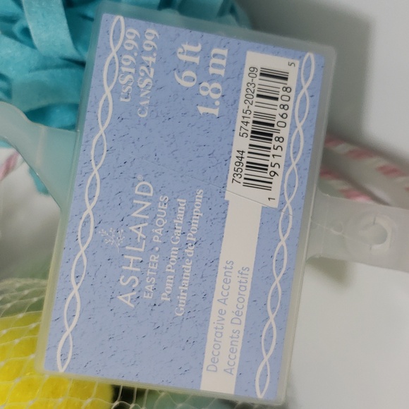 NWT Easter Pom Pom Garland and Decorative Eggs - Picture 2 of 9